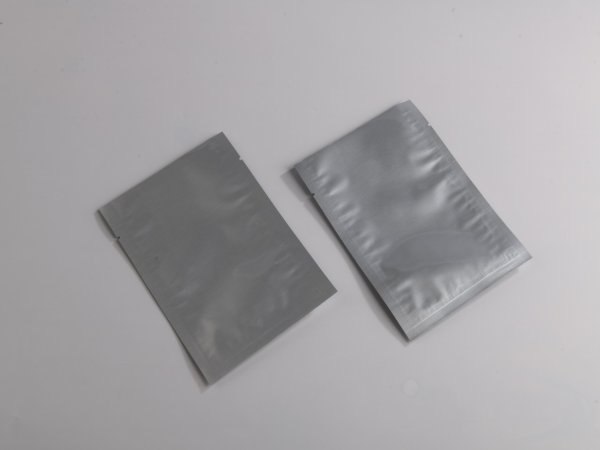 醫(yī)用鋁箔袋同一厚度不同手感的原因